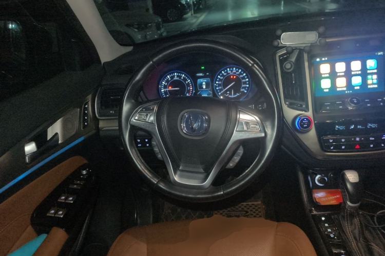 Used CHANGAN CS95 2017 2.0T Four-Wheel Drive ZhiZun Edition Steering Wheel