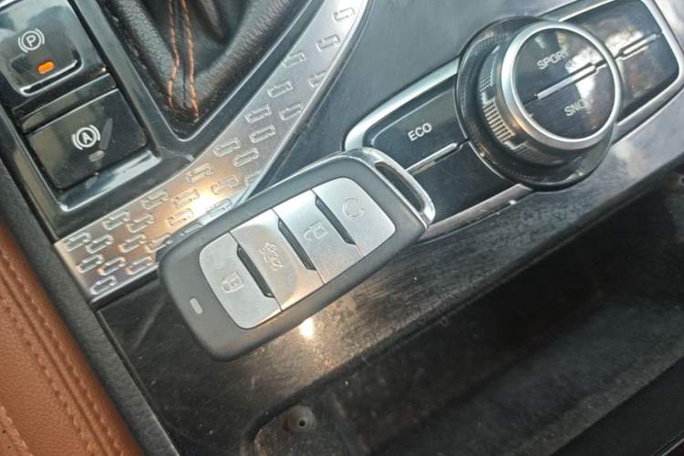 Used CHANGAN CS95 2017 2.0T Two-Wheel Drive Zhiyuan Edition Vehicle Key