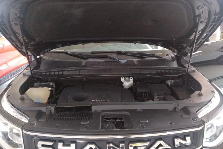 Used CHANGAN CS95 2018 2.0T Four-Wheel Drive Glory Edition Engine Bay