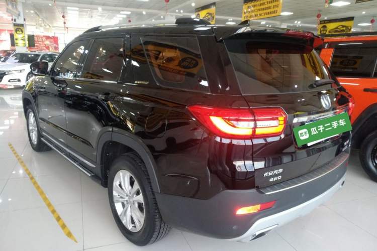 Used CHANGAN CS95 2018 2.0T Four-Wheel Drive Glory Edition Exterior 2