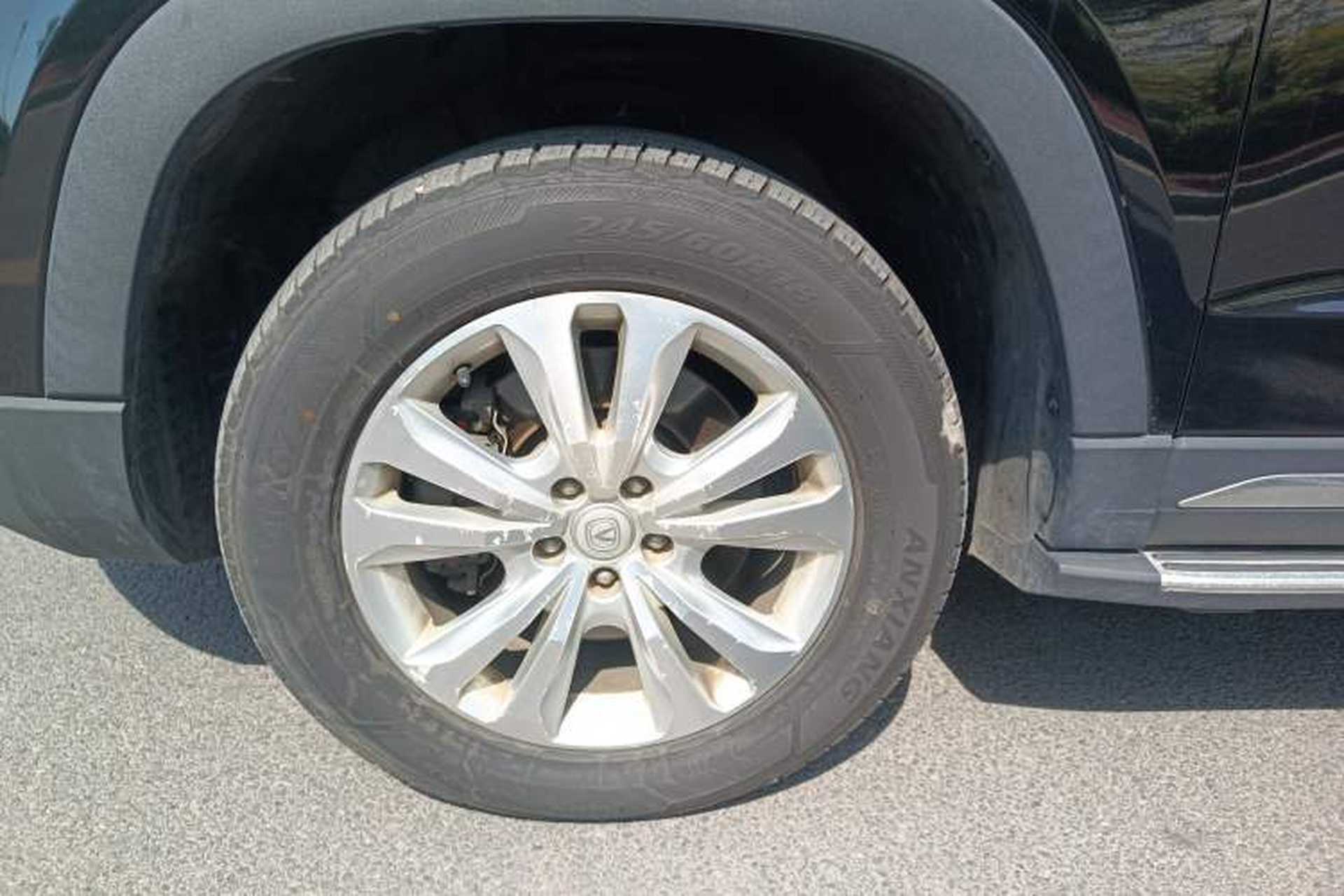 Used CHANGAN CS95 2018 2.0T Four-Wheel Drive Glory Edition Exterior 3