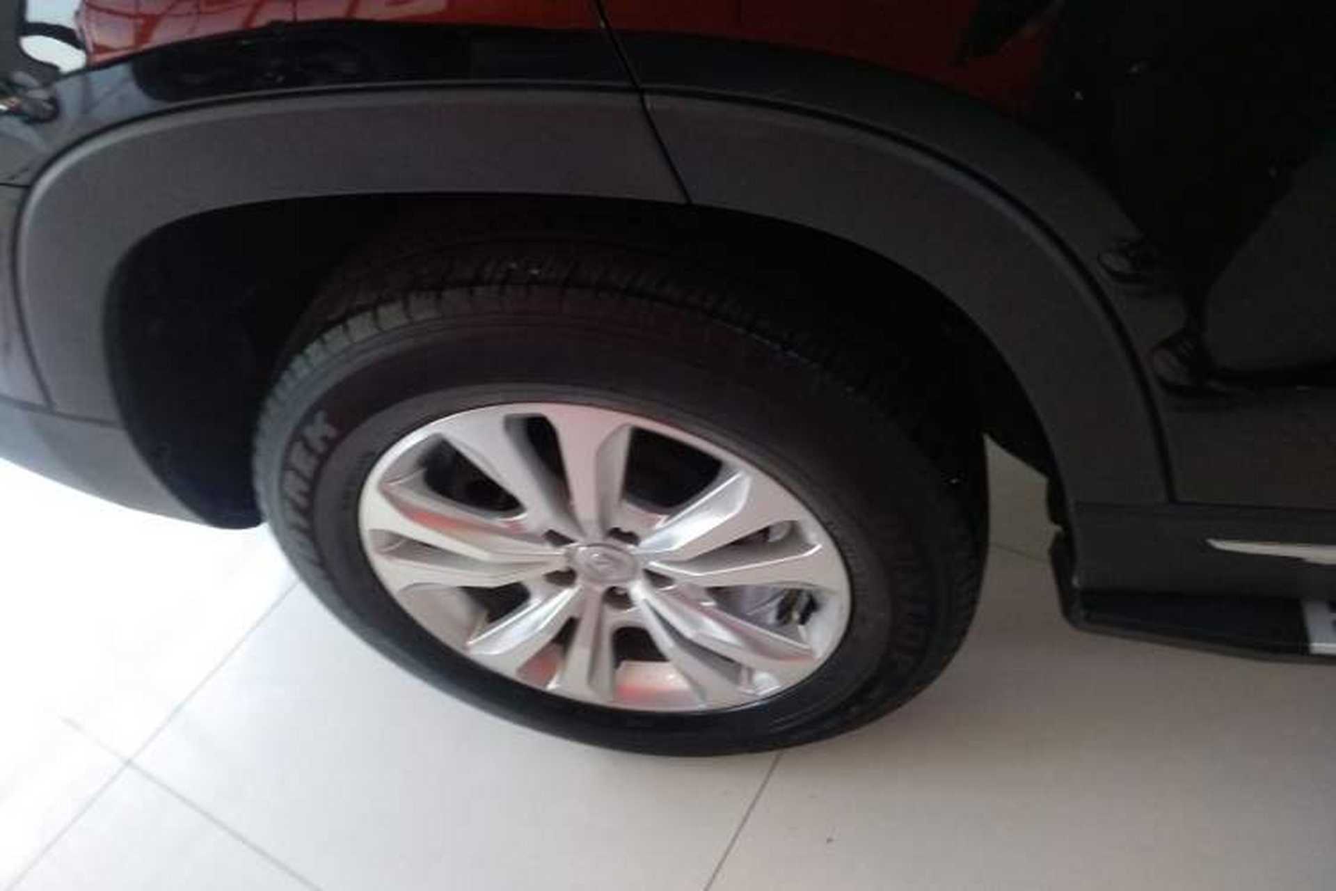 Used CHANGAN CS95 2018 2.0T Four-Wheel Drive Glory Edition Exterior 5