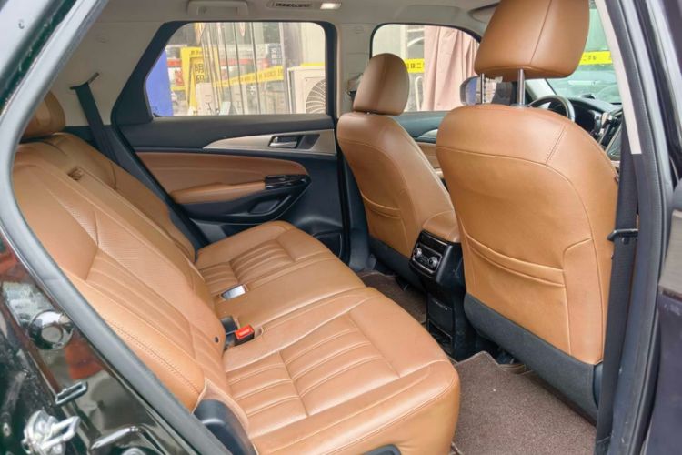 Used CHANGAN CS95 2018 2.0T Four-Wheel Drive Glory Edition Interior 5