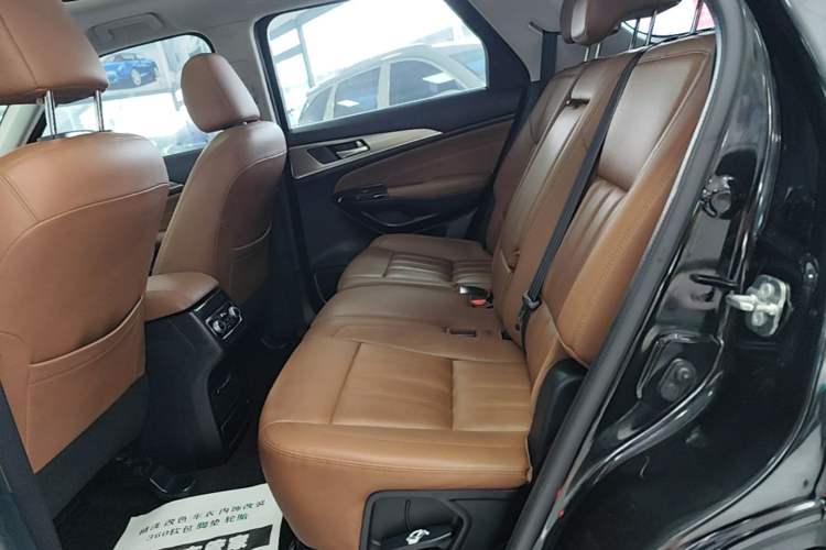 Used CHANGAN CS95 2018 2.0T Two-Wheel Drive Glory Edition Left Rear Seat