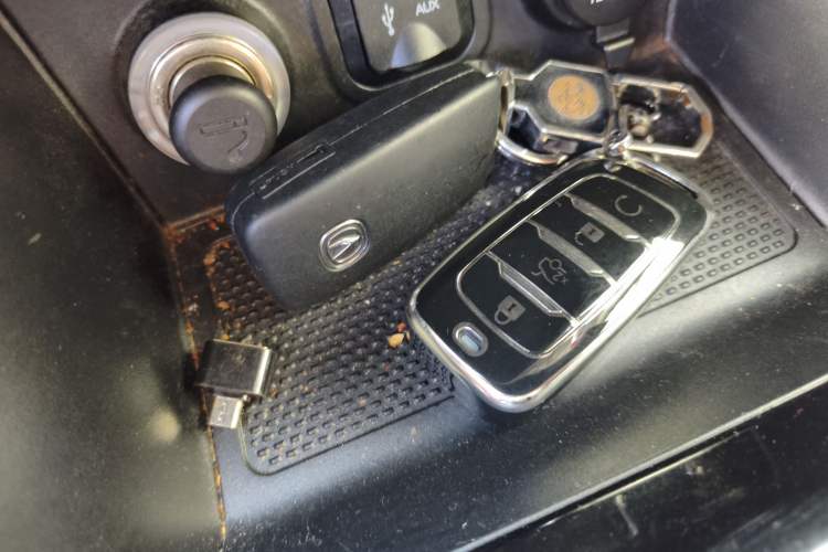 Used CHANGAN CS95 2018 2.0T Four-Wheel Drive Glory Edition Interior 1