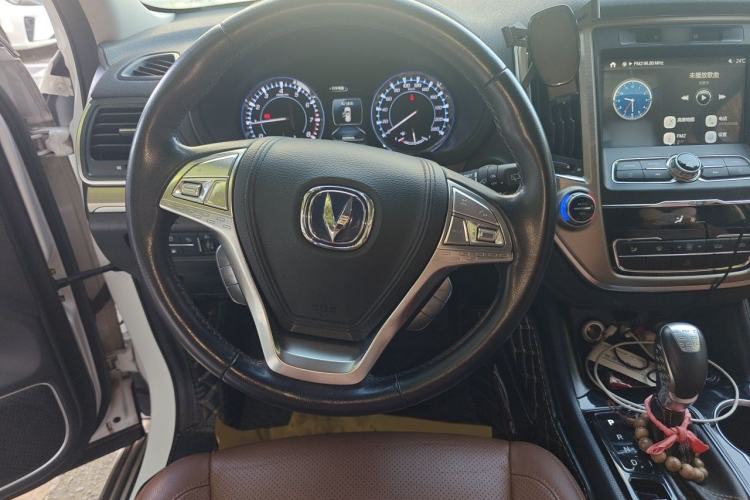 Used CHANGAN CS95 2018 2.0T Four-Wheel Drive Glory Edition Steering Wheel
