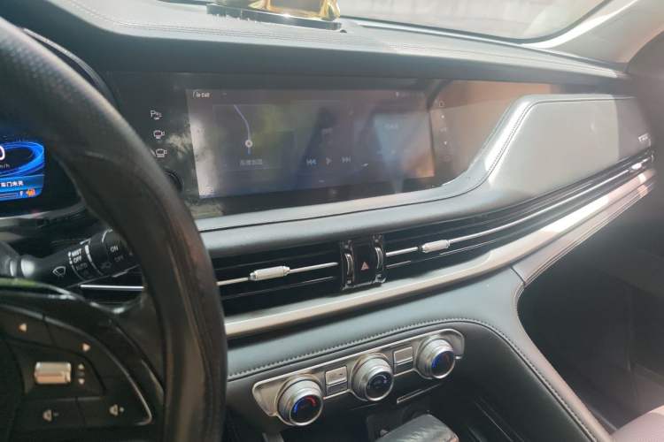 Used CHANGAN CS95 2019 2.0T Two-Wheel-Drive Luxury Version Audio And AC Panel