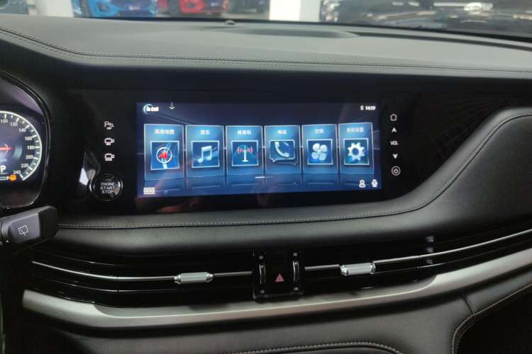 Used CHANGAN CS95 2019 2.0T Two-Wheel-Drive Luxury Version Audio And AC Panel