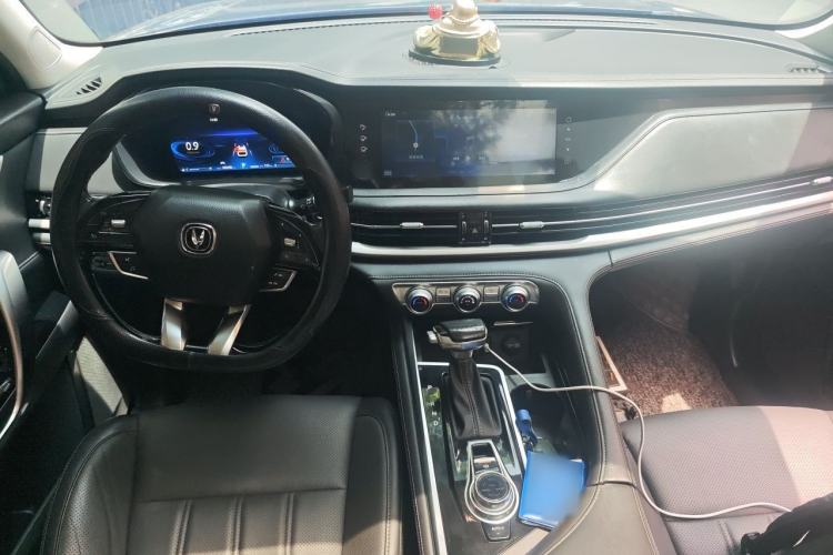Used CHANGAN CS95 2019 2.0T Two-Wheel-Drive Luxury Version Center Console