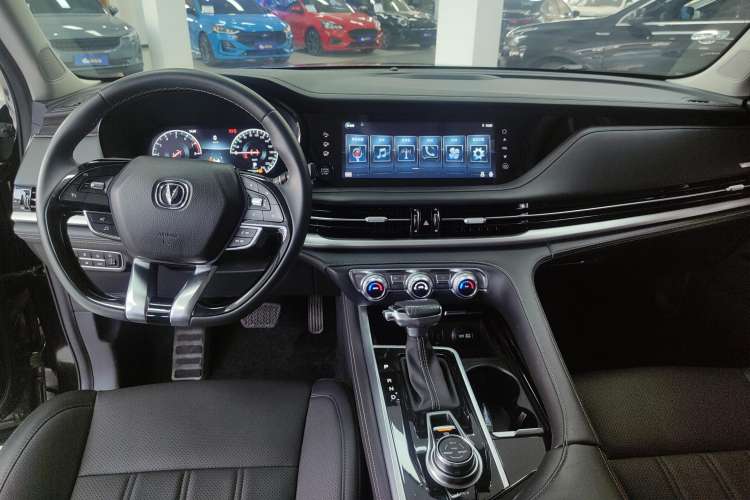 Used CHANGAN CS95 2019 2.0T Two-Wheel-Drive Luxury Version Center Console