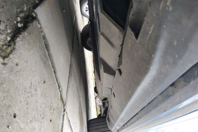 Used CHANGAN CS95 2019 2.0T Four-Wheel Drive Luxury Version Chassis Front Left