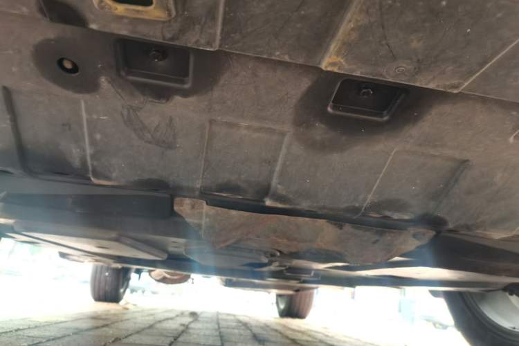 Used CHANGAN CS95 2019 2.0T Two-Wheel-Drive Luxury Version Chassis Front