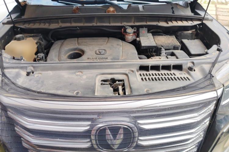 Used CHANGAN CS95 2019 2.0T Four-Wheel Drive Luxury Version Engine Bay