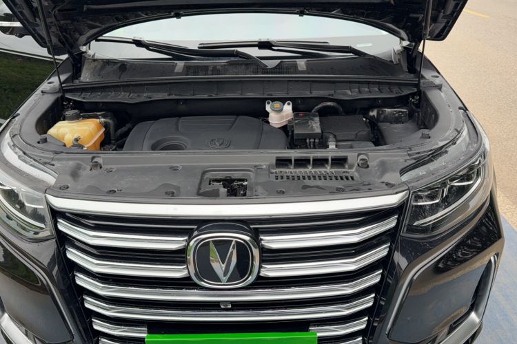 Used CHANGAN CS95 2019 2.0T Two-Wheel-Drive Luxury Version Engine Bay