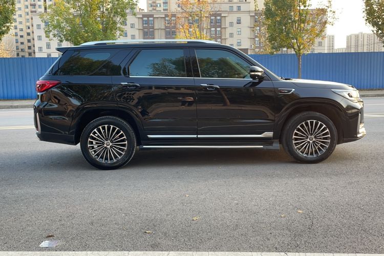 Used CHANGAN CS95 2019 2.0T Two-Wheel-Drive Luxury Version Exterior 2