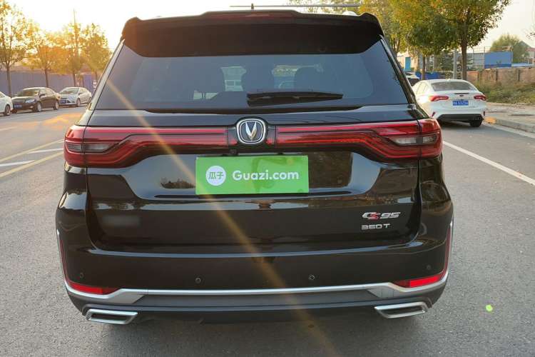 Used CHANGAN CS95 2019 2.0T Two-Wheel-Drive Luxury Version Exterior 4