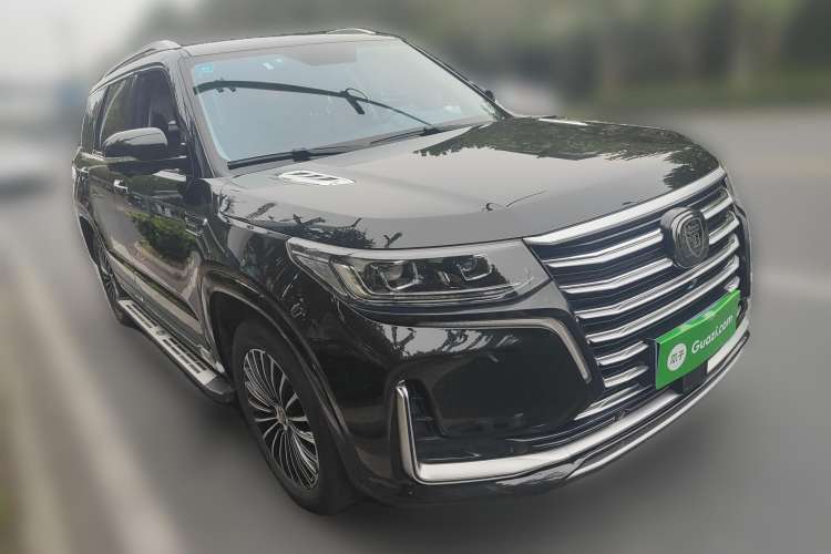 Used CHANGAN CS95 2019 2.0T Two-Wheel-Drive Luxury Version Front Right 45 Deg