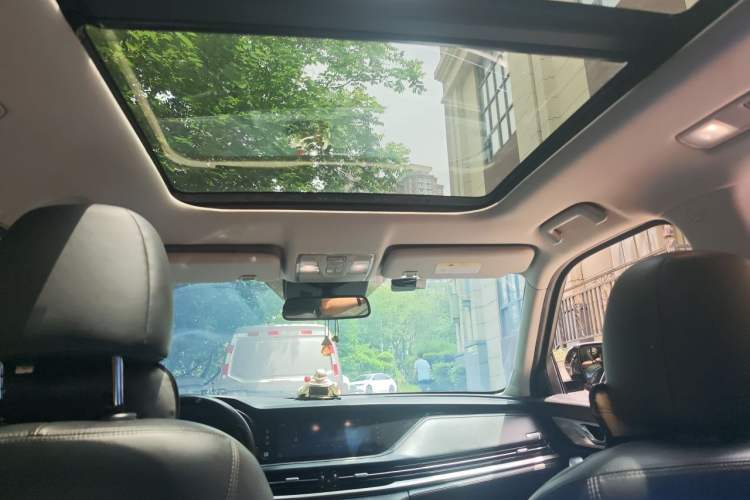 Used CHANGAN CS95 2019 2.0T Two-Wheel-Drive Luxury Version Headliner