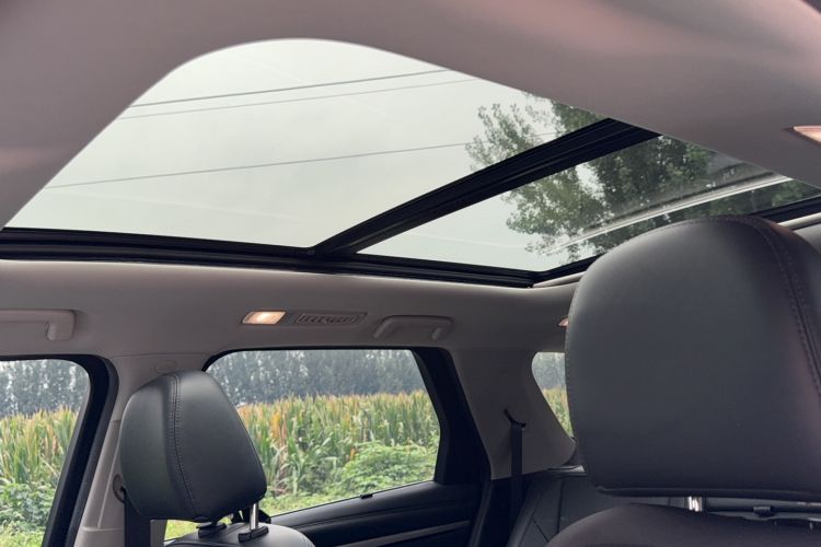 Used CHANGAN CS95 2019 2.0T Two-Wheel-Drive Luxury Version Headliner