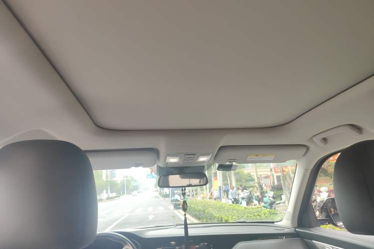 Used CHANGAN CS95 2019 2.0T Two-Wheel-Drive Luxury Version Headliner
