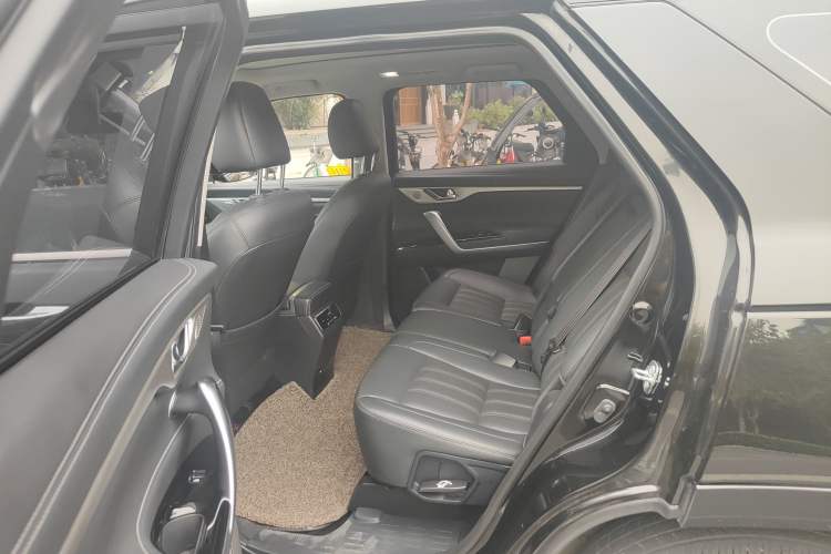 Used CHANGAN CS95 2019 2.0T Two-Wheel-Drive Luxury Version Left Rear Seat
