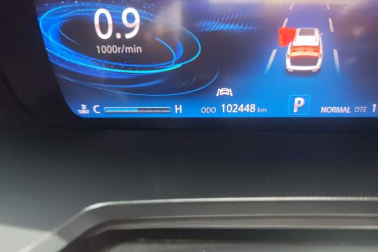 Used CHANGAN CS95 2019 2.0T Two-Wheel-Drive Luxury Version Odometer Close Up