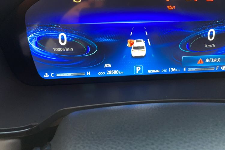 Used CHANGAN CS95 2019 2.0T Two-Wheel-Drive Luxury Version Odometer Close Up