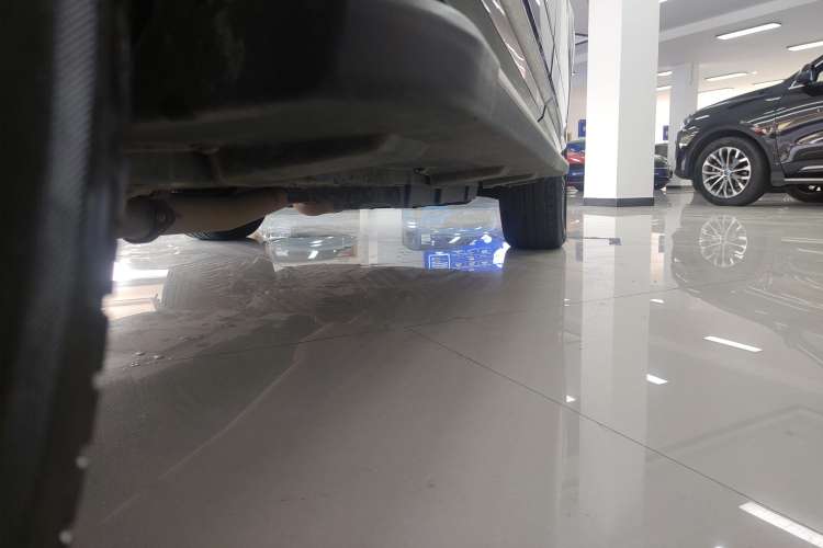 Used CHANGAN CS95 2019 2.0T Two-Wheel-Drive Luxury Version Right Side Sill