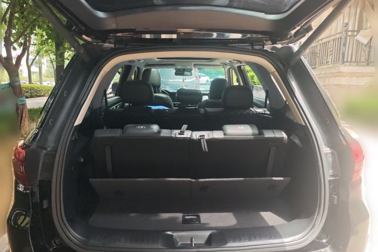 Used CHANGAN CS95 2019 2.0T Two-Wheel-Drive Luxury Version Trunk
