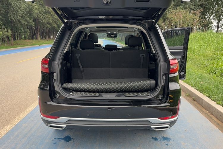 Used CHANGAN CS95 2019 2.0T Two-Wheel-Drive Luxury Version Trunk