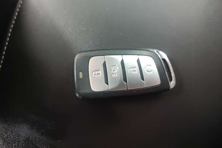 Used CHANGAN CS95 2019 2.0T Two-Wheel-Drive Luxury Version Vehicle Key