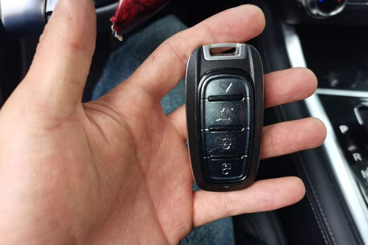 Used CHANGAN CS95 2019 2.0T Two-Wheel-Drive Luxury Version Vehicle Key