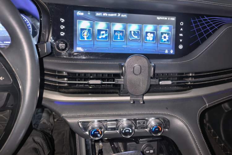 Used CHANGAN CS95 2019 2.0T Two-Wheel-Drive Prestige Version Audio And AC Panel