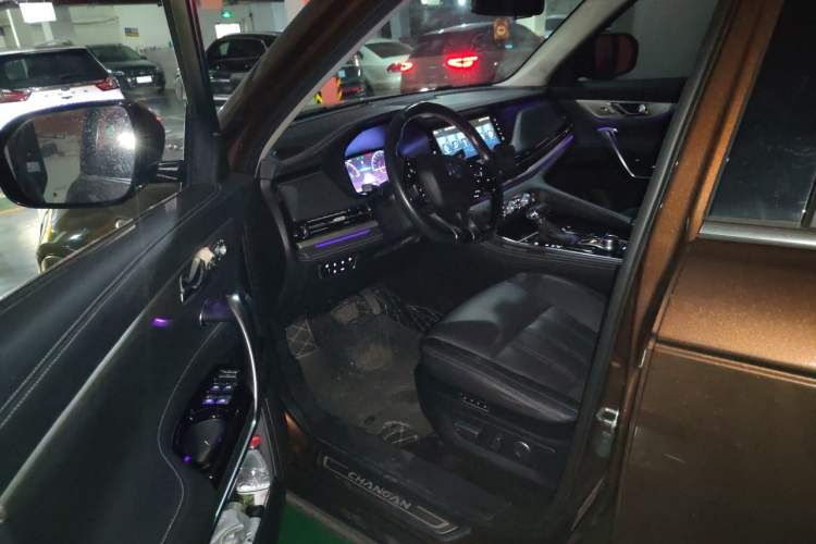 Used CHANGAN CS95 2019 2.0T Two-Wheel-Drive Luxury Version Driver Seat
