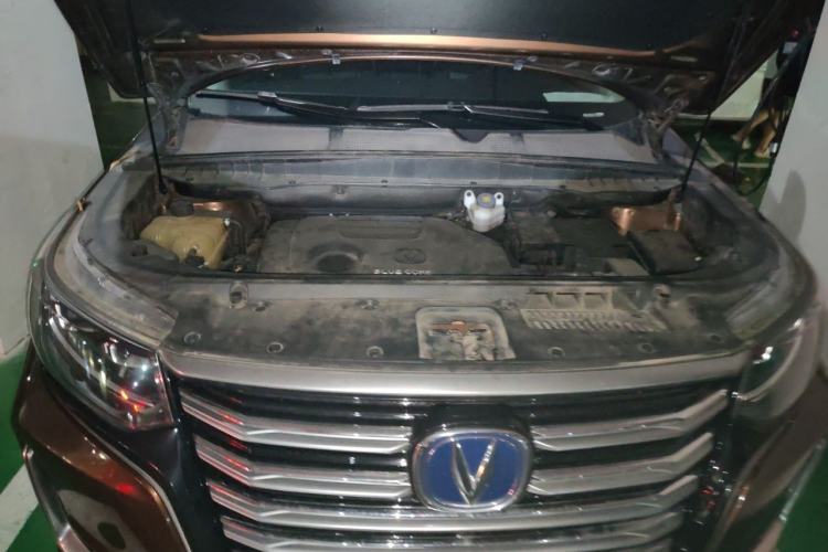 Used CHANGAN CS95 2019 2.0T Two-Wheel-Drive Luxury Version Engine Bay