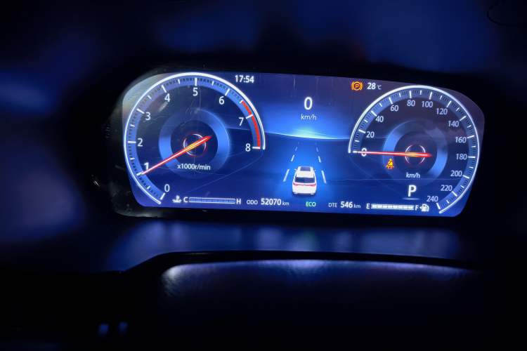 Used CHANGAN CS95 2019 2.0T Two-Wheel-Drive Prestige Version Instrument Cluster