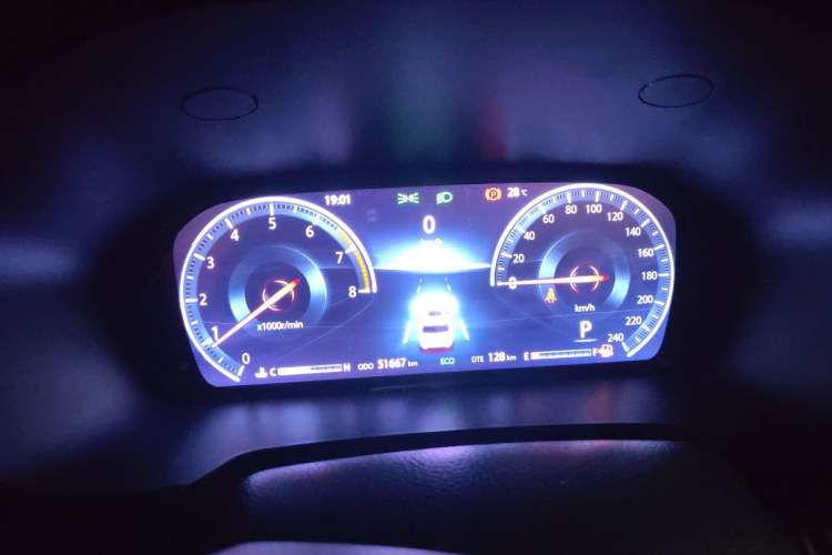 Used CHANGAN CS95 2019 2.0T Two-Wheel-Drive Luxury Version Instrument Cluster