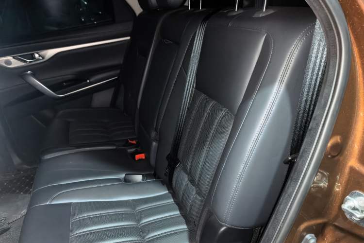 Used CHANGAN CS95 2019 2.0T Two-Wheel-Drive Prestige Version Left Rear Seat