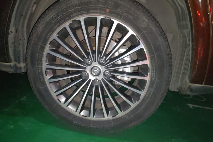 Used CHANGAN CS95 2019 2.0T Two-Wheel-Drive Luxury Version Right Front Wheel Hub
