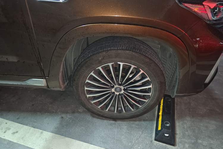 Used CHANGAN CS95 2019 2.0T Two-Wheel-Drive Prestige Version Right Front Wheel Hub