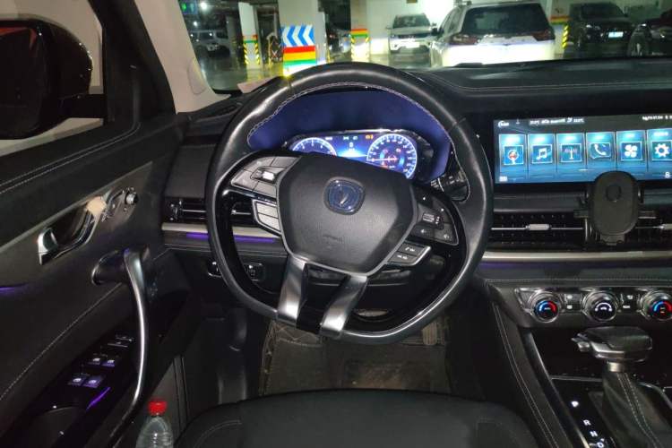 Used CHANGAN CS95 2019 2.0T Two-Wheel-Drive Luxury Version Steering Wheel