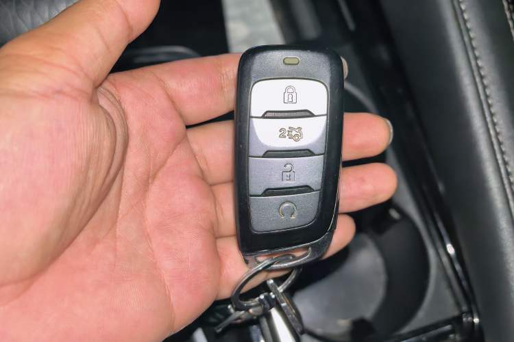 Used CHANGAN CS95 2019 2.0T Two-Wheel-Drive Prestige Version Vehicle Key