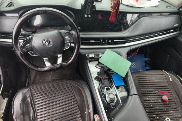 Used CHANGAN CS95 2019 2.0T Two-Wheel-Drive Luxury Version Center Console