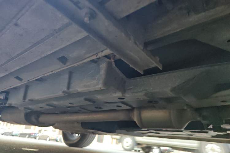 Used CHANGAN CS95 2019 2.0T Two-Wheel-Drive Luxury Version Chassis Front Right