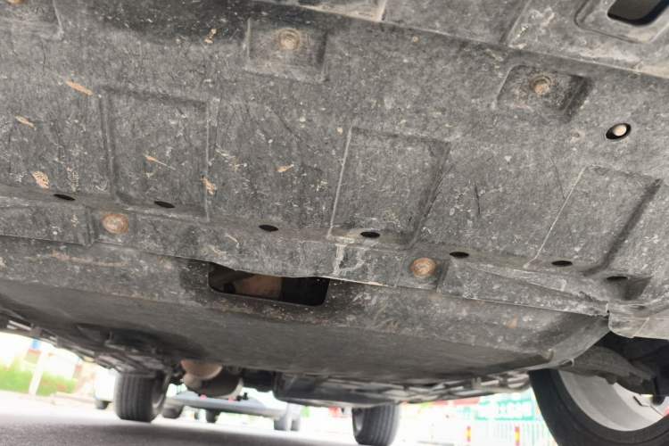 Used CHANGAN CS95 2019 2.0T Two-Wheel-Drive Luxury Version Chassis Front
