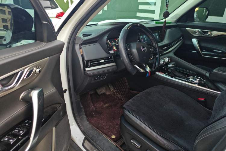 Used CHANGAN CS95 2019 2.0T Two-Wheel-Drive Luxury Version Driver Seat