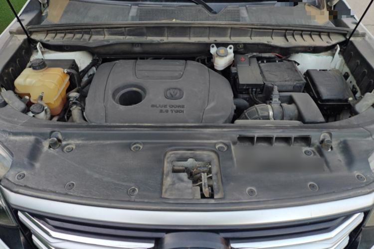 Used CHANGAN CS95 2019 2.0T Two-Wheel-Drive Luxury Version Engine Bay