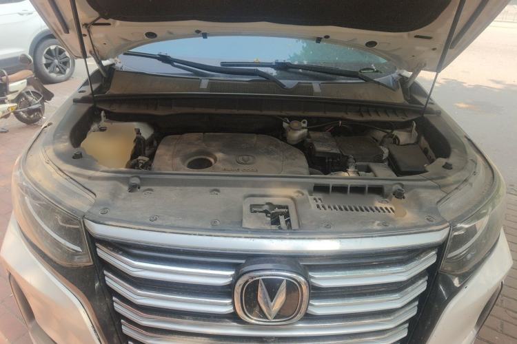 Used CHANGAN CS95 2019 2.0T Four-Wheel Drive Luxury Version Engine Bay
