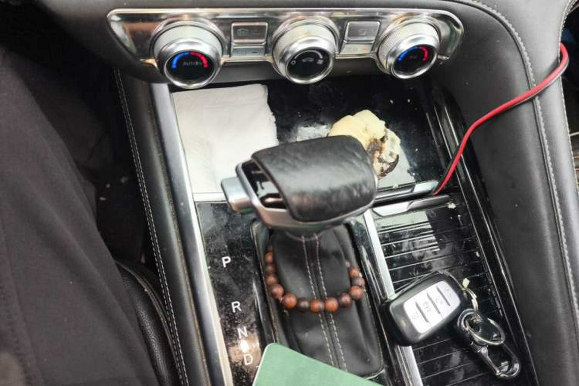 Used CHANGAN CS95 2019 2.0T Two-Wheel-Drive Luxury Version Gear Lever