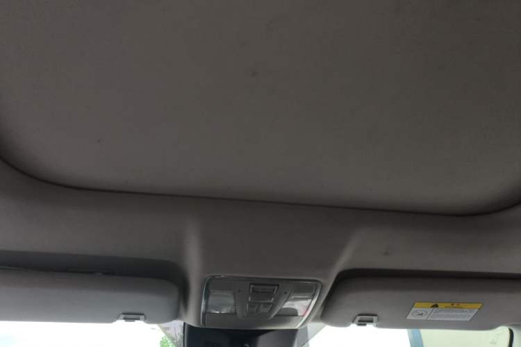 Used CHANGAN CS95 2019 2.0T Two-Wheel-Drive Luxury Version Headliner
